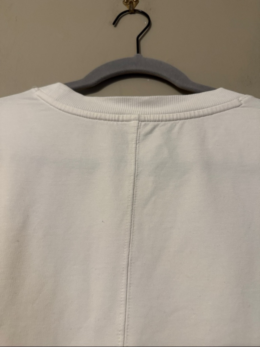NWT- ZELLA Cozy Long Sleeve exposed hem Tee shirt, White, Medium - Picture 9 of 12